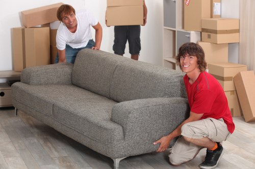 Process checklist for investigating a moving service complaint